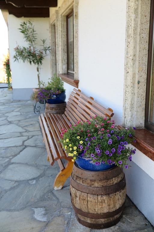 Apartamento Haus Enzian Sankt Johann im Pongau Exterior foto