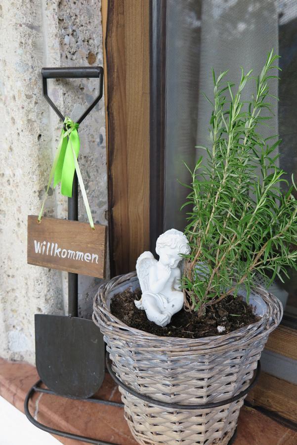 Apartamento Haus Enzian Sankt Johann im Pongau Exterior foto